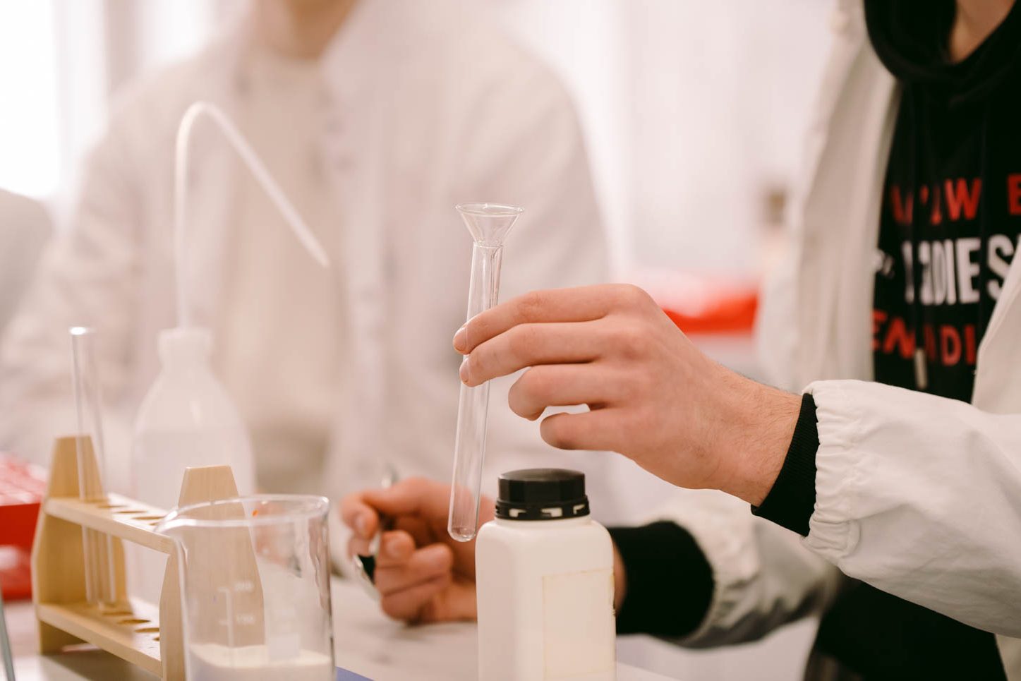 srednja-skola-za-farmaceutskog-tehnicara